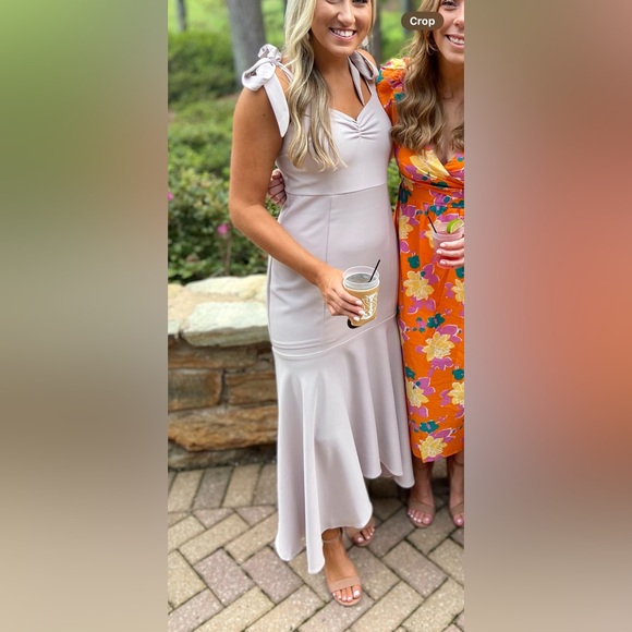 Show me your Mumu Barcelona Ruffle Gown - Picture 4 of 6